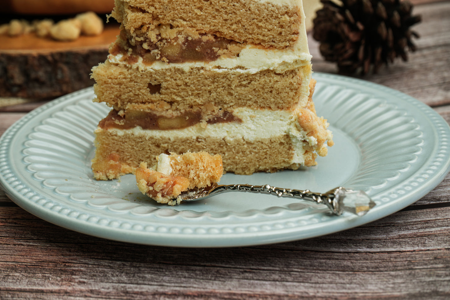 Apple Crumble Custard Cake