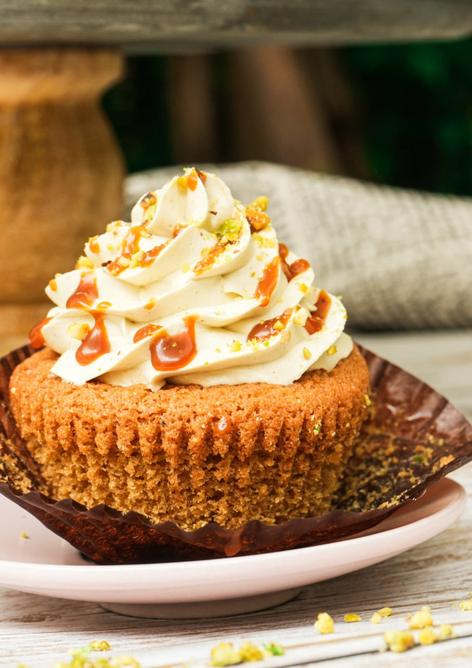 pistachio baklava cupcakes