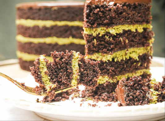 dubai chocolate cake, dubai viral cake