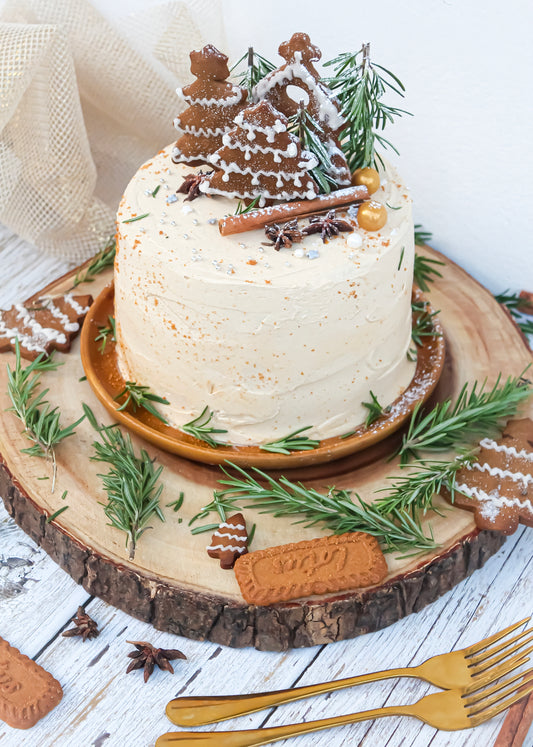 Gingerbread and Biscoff Christmas Cake