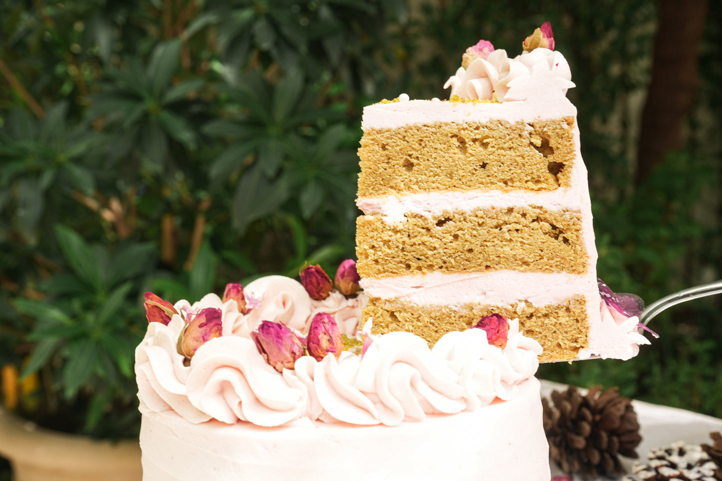 Fleur de Pistache (Rose & Pistachio Cake)